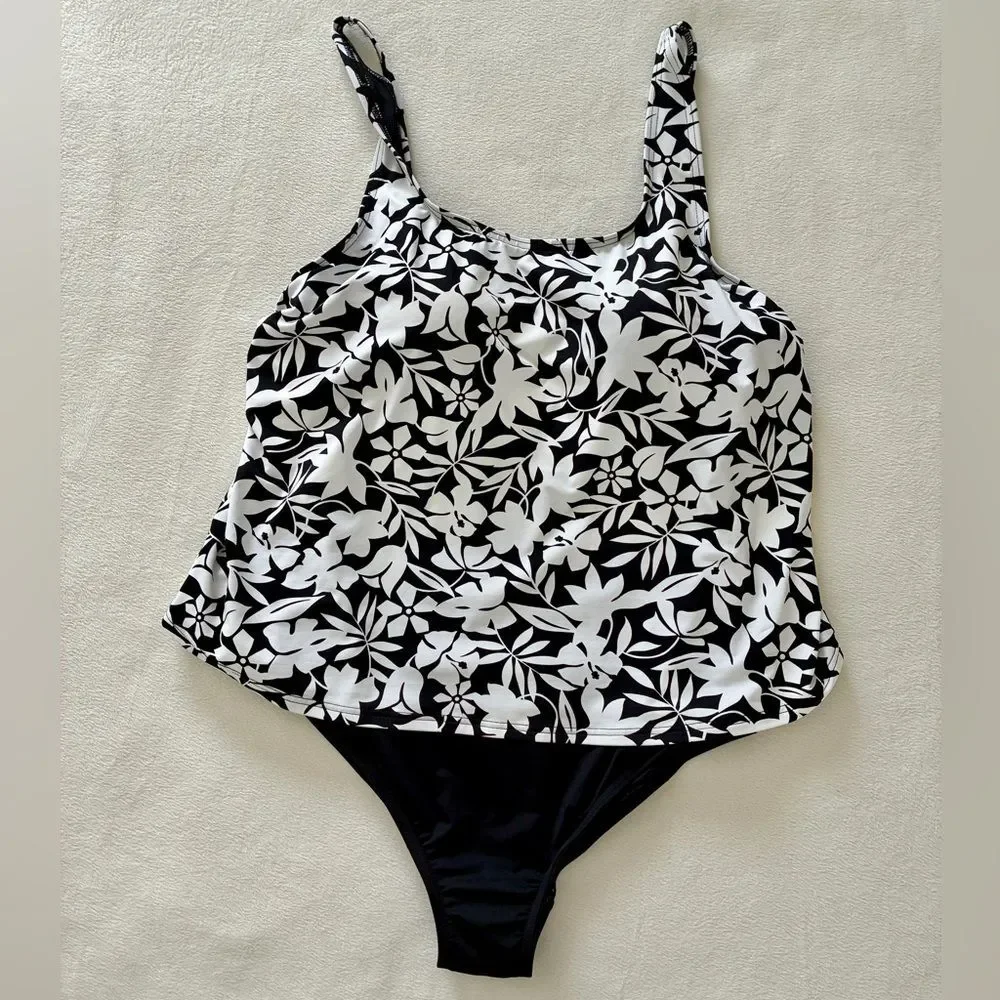 Lands’ End Swimsuit Women’s 16 One Piece Black White Floral Resort Cruise Wear